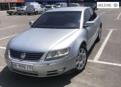 Седан Volkswagen Phaeton I 2005 в Днепре