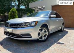 Седан Volkswagen Passat VIII (B8) 2016 в Киеве