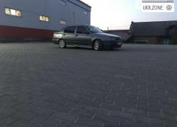Седан Volkswagen Vento I 1994 у Умані