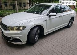 Седан Volkswagen Passat VIII (B8) 2016 в Львове