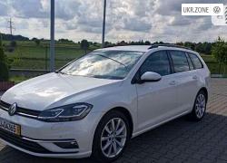 Универсал 5 дверей Volkswagen Golf 2017 в Черновцах