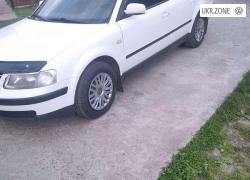 Седан Volkswagen Passat V (B5) 1999 в Гадяче