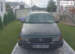 Седан Volkswagen Passat III (B3) 1991 в Тлумаче