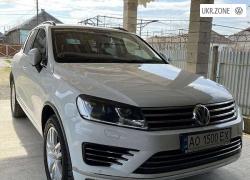Внедорожник 5 дверей Volkswagen Touareg II Рестайлинг 2015 в Мукачево