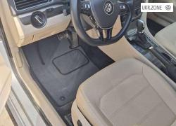 Седан Volkswagen Passat 2015 у Тернополі