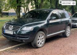 Внедорожник 5 дверей Volkswagen Touareg I 2006 в Глухове
