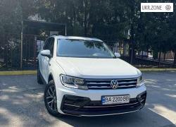 Внедорожник 5 дверей Volkswagen Tiguan II 2019 в Кропивни́цком