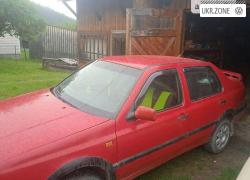 Седан Volkswagen Vento I 1992 в Путиле