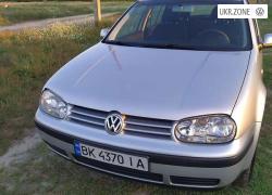 Volkswagen Golf 2001 в Дубровице