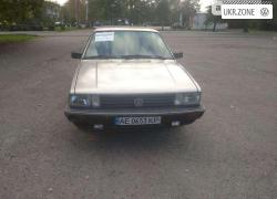 Седан Volkswagen Passat II (B2) 1987 в Першотравенске