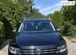 Внедорожник 5 дверей Volkswagen Tiguan II 2018 в Львове