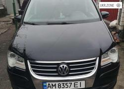 Компактвен Volkswagen Touran 2010 у Бердичеві