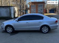 Седан Volkswagen Passat 2014 в Кропивни́цком