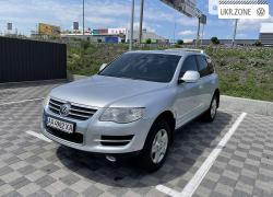 Внедорожник 5 дверей Volkswagen Touareg 2007 в Софиевской Борщаговке