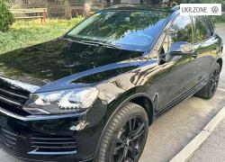Позашляховик 5 дверей Volkswagen Touareg II 2013 у Дніпрі