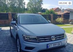 Позашляховик 5 дверей Volkswagen Tiguan II 2017 у Івано-Франківську