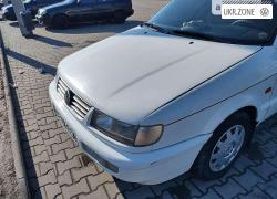 Седан Volkswagen Passat 1994 в Черновцах