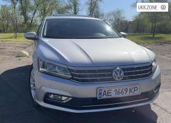 Седан Volkswagen Passat VIII (B8) 2016 в Кривом Роге