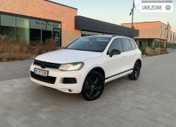 Внедорожник 5 дверей Volkswagen Touareg II 2012 в Хмельницком