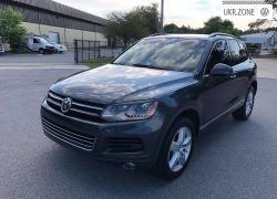 Внедорожник 5 дверей Volkswagen Touareg II 2012 в Сумах