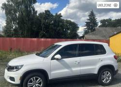 Внедорожник 5 дверей Volkswagen Tiguan I Рестайлинг 2013 в Киеве