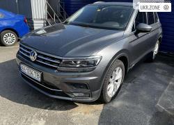Внедорожник 5 дверей Volkswagen Tiguan II 2017 в Киеве