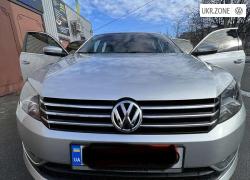 Седан Volkswagen Passat 2015 в Кропивни́цком