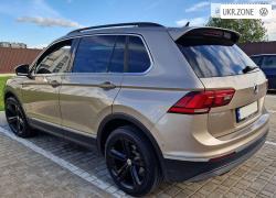 Позашляховик 5 дверей Volkswagen Tiguan II 2017 у Львові