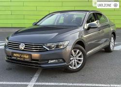 Седан Volkswagen Passat VIII (B8) 2017 в Киеве