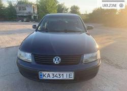 Седан Volkswagen Passat V (B5) 1999 в Деражне