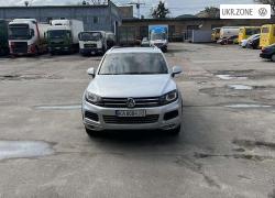 Внедорожник 5 дверей Volkswagen Touareg II 2011 в Киеве