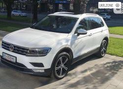 Внедорожник 5 дверей Volkswagen Tiguan 2016 в Ужгороде