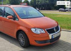 Компактвэн Volkswagen Touran I Рестайлинг 2009 в Житомире