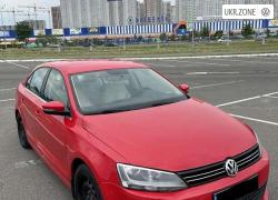 Седан Volkswagen Jetta VI 2013 в Киеве