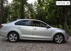 Седан Volkswagen Jetta 2011 в Глухове