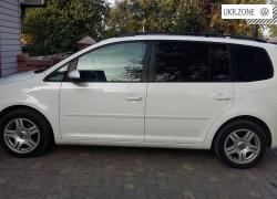 Компактвэн Volkswagen Touran 2010 в Косове