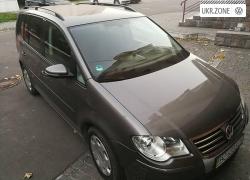 Компактвэн Volkswagen Touran 2010 в Львове