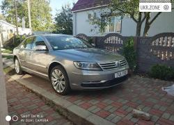 Седан Volkswagen Phaeton I Рестайлинг 2011 в Глобино