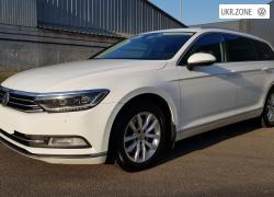 Универсал 5 дверей Volkswagen Passat VIII (B8) 2016 в Киеве