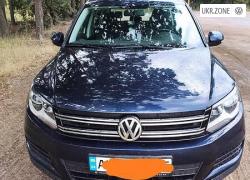 Внедорожник 5 дверей Volkswagen Tiguan 2011 в Хорошеве