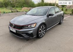 Седан Volkswagen Passat VIII (B8) 2018 в Кривом Роге
