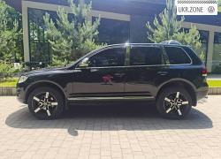 Внедорожник 5 дверей Volkswagen Touareg I Рестайлинг 2008 в Ужгороде