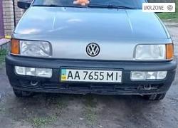 Седан Volkswagen Passat III (B3) 1990 в Маньковке