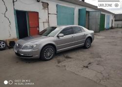 Седан Volkswagen Phaeton I Рестайлинг 2011 в Глобино