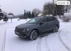 Внедорожник 5 дверей Volkswagen Tiguan II 2017 в Херсоне