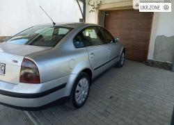 Седан Volkswagen Passat 2001 в Снятыне
