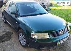 Седан Volkswagen Passat 2000 в Ровно