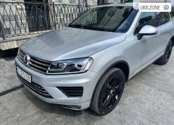 Внедорожник 5 дверей Volkswagen Touareg II Рестайлинг 2015 в Черновцах