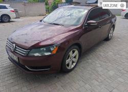 Седан Volkswagen Passat VII (B7) 2012 в Львове