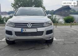 Внедорожник 5 дверей Volkswagen Touareg 2014 в Киеве